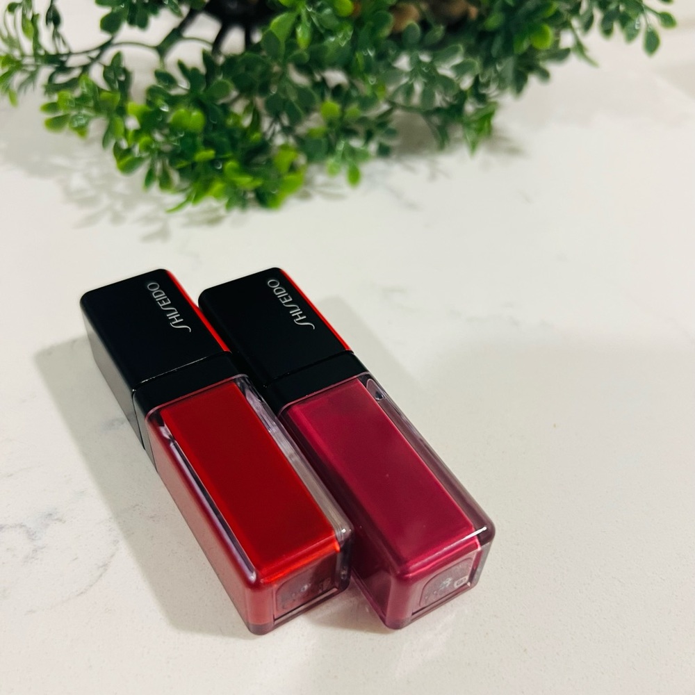 Shiseido - LacquerInk LipShine - only 1 available